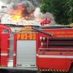 Gudang di Larangan Tangerang Terbakar, Asap Hitam Tebal Mengepul Tinggi