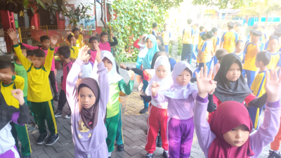 Kepala SDN Gondrong 2 Bantah Isu Pungli Seragam Yang Viral