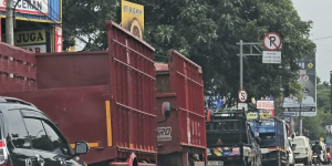 Parkir Liar Marak di Jalan Ciater–Taman Tekno, Kinerja Dishub Tangsel Dipertanyakan